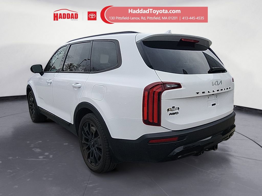 Used 2022 Kia Telluride EX w/ EX Premium Package image 3