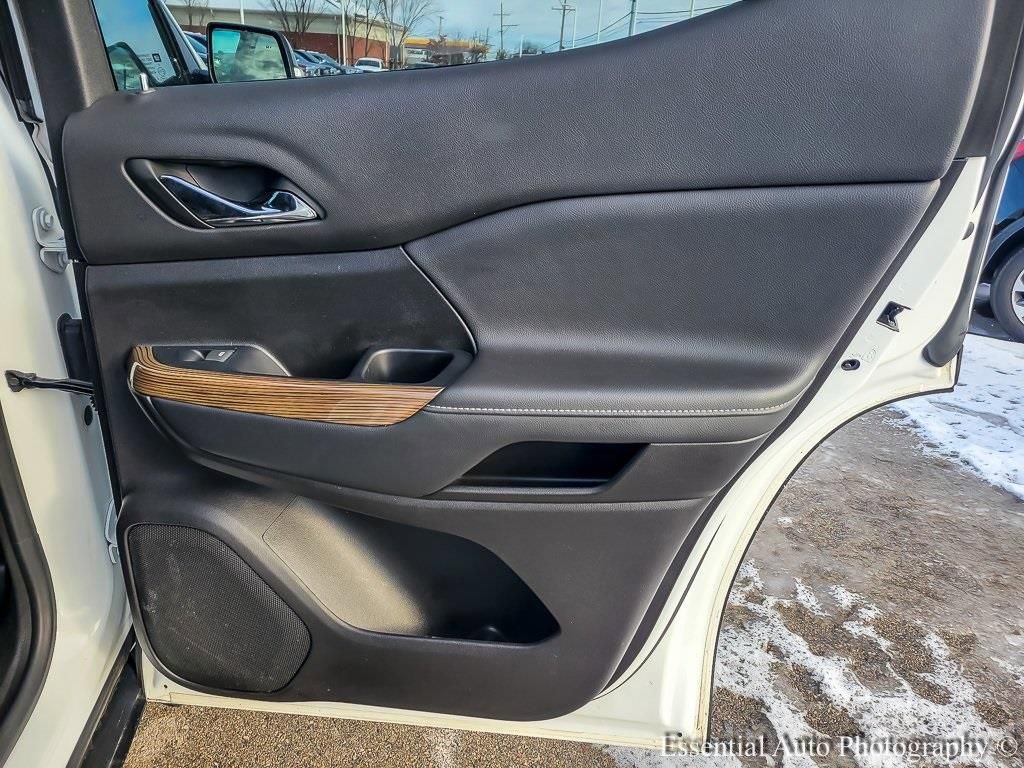 Certified 2022 GMC Acadia SLE w/ Driver Convenience Package image 22