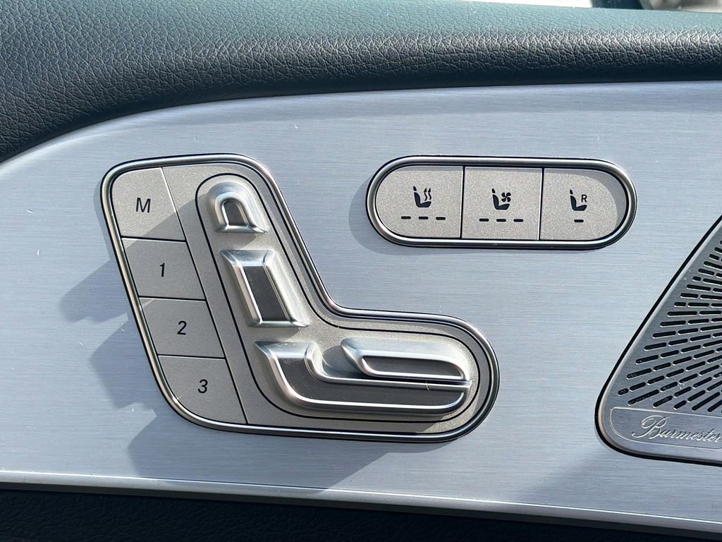 Used 2025 Mercedes-Benz GLS 450 4MATIC w/ Pinnacle Trim Package image 26