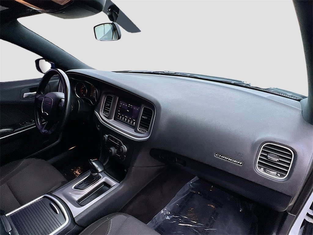 Used 2022 Dodge Charger SXT w/ Cold Weather Package image 27