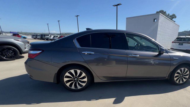 Used 2017 Honda Accord EX-L image 9