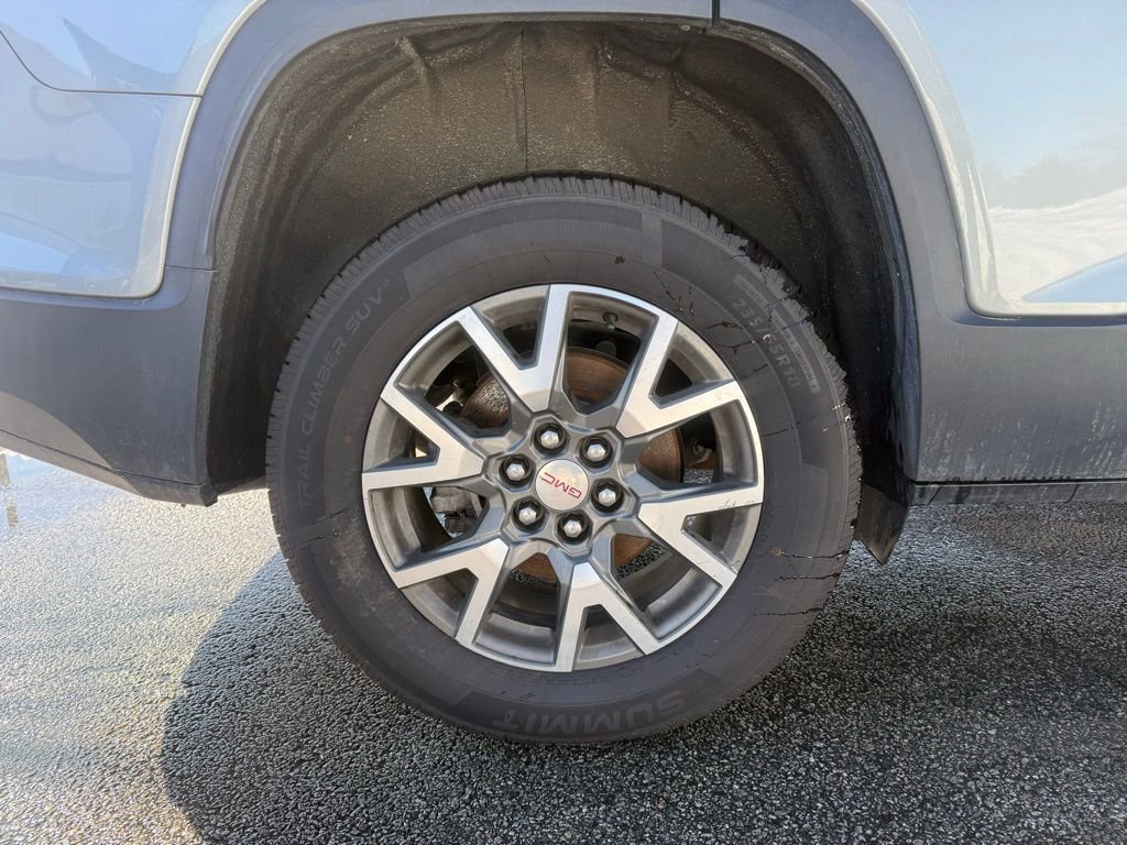 Used 2023 GMC Acadia SLE image 10