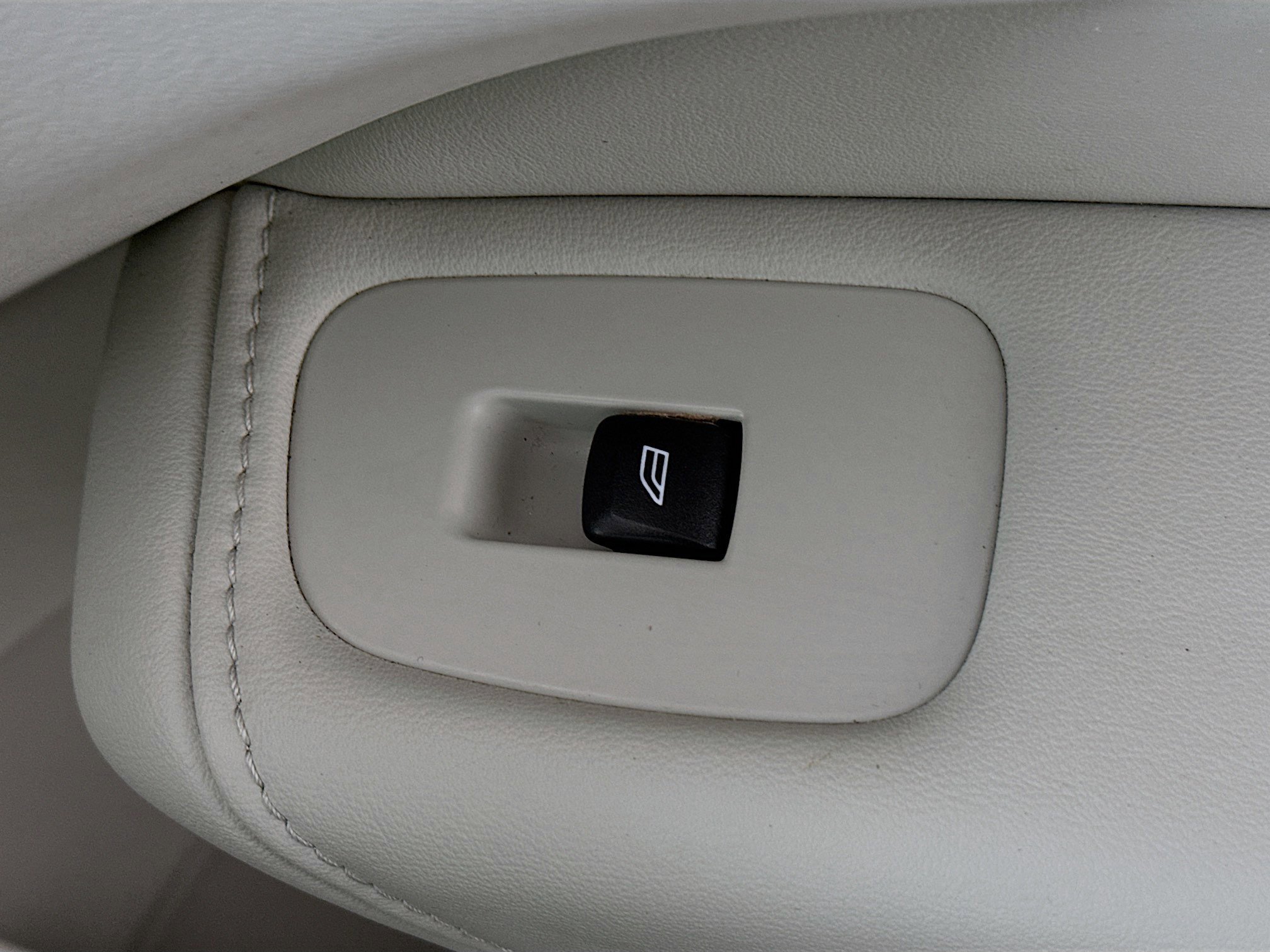 Used 2023 Volvo XC60 B5 Plus w/ Protection Package Premier image 29