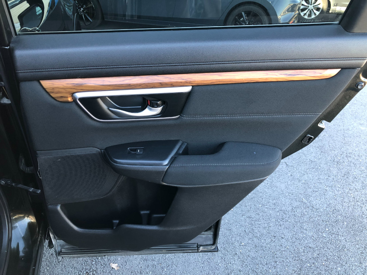 Used 2018 Honda CR-V EX image 29