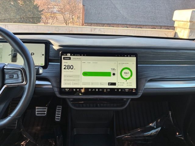 Used 2022 Rivian R1T Launch Edition image 17