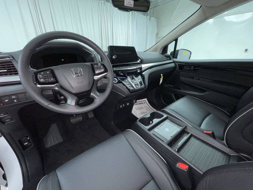New 2026 Honda Odyssey Touring image 3