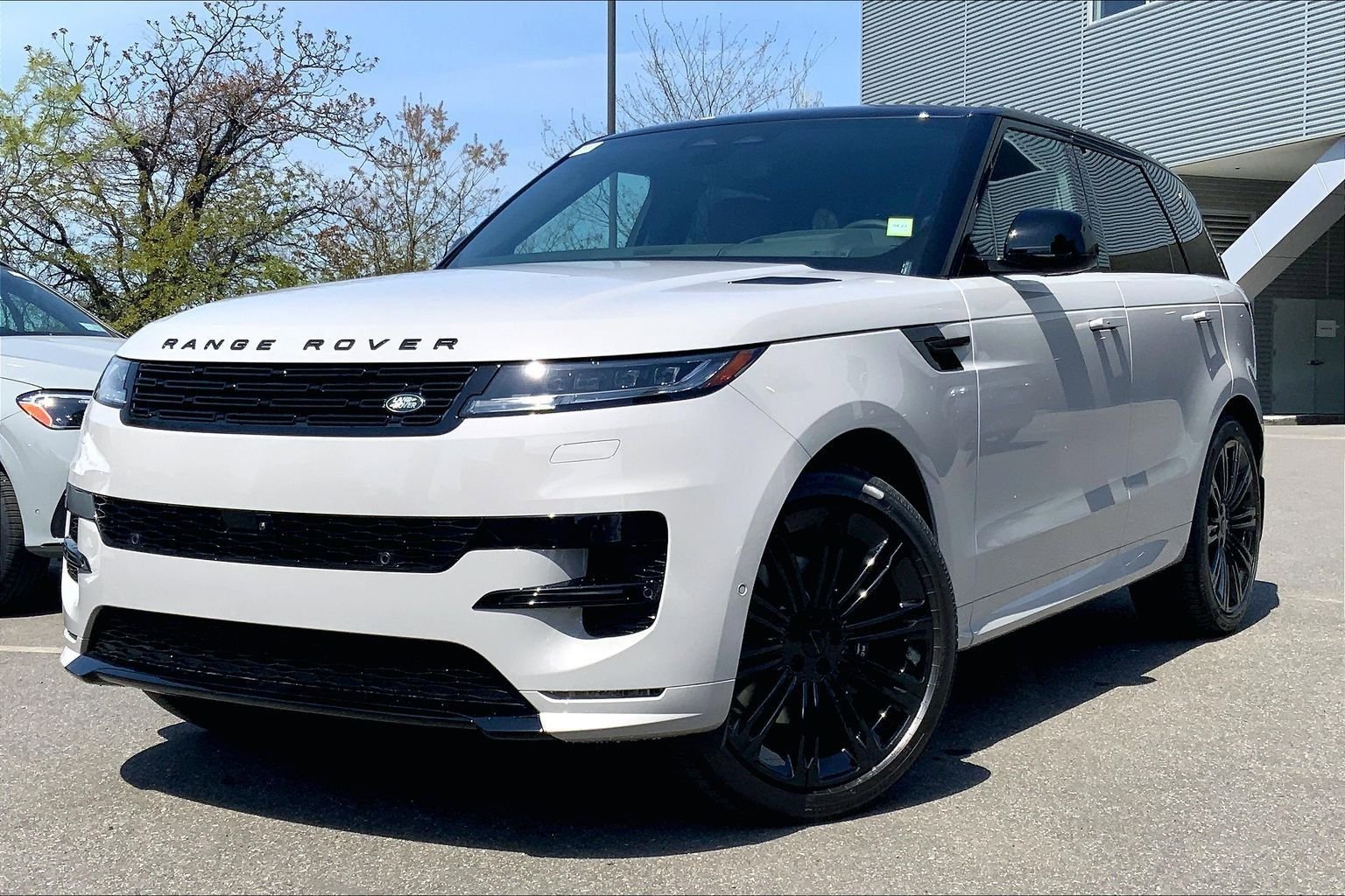 New 2026 Land Rover Range Rover Sport Dynamic SE AWD/4WD image 1