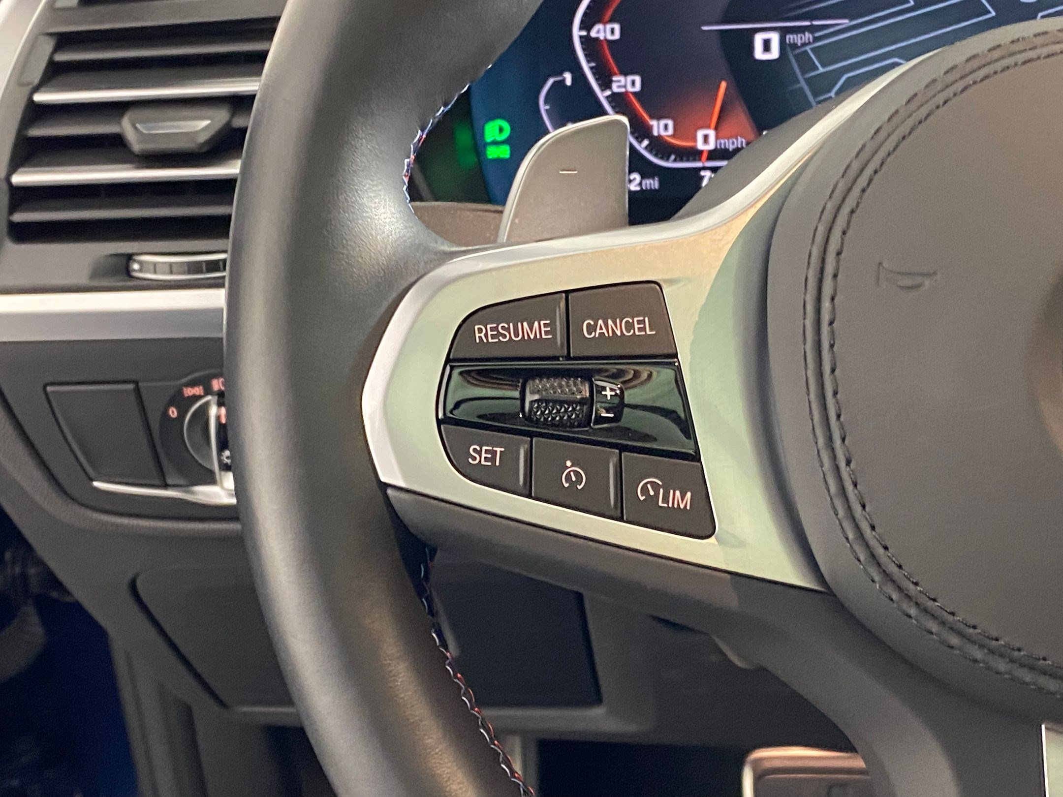 Certified 2024 BMW X4 M40i w/ Premium Package image 17