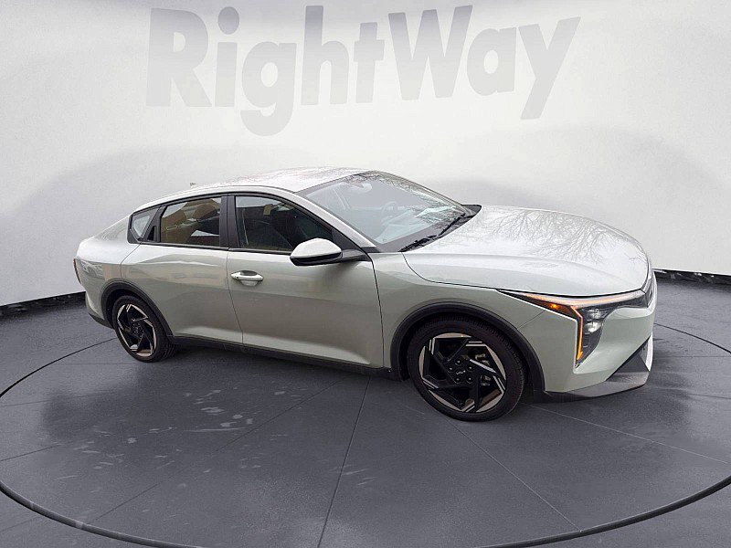 Used 2025 Kia K4 EX image 7