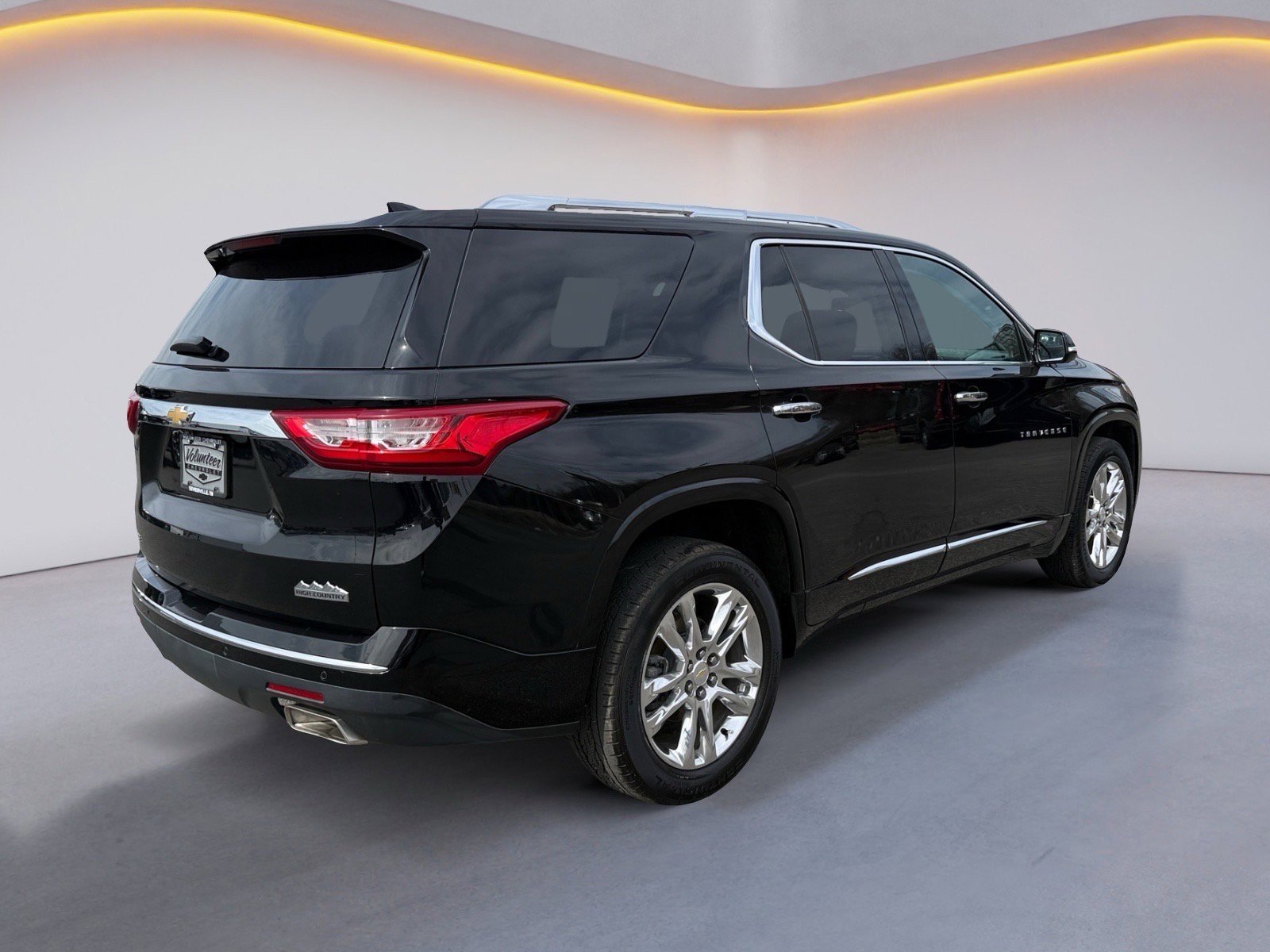 Used 2020 Chevrolet Traverse High Country image 3