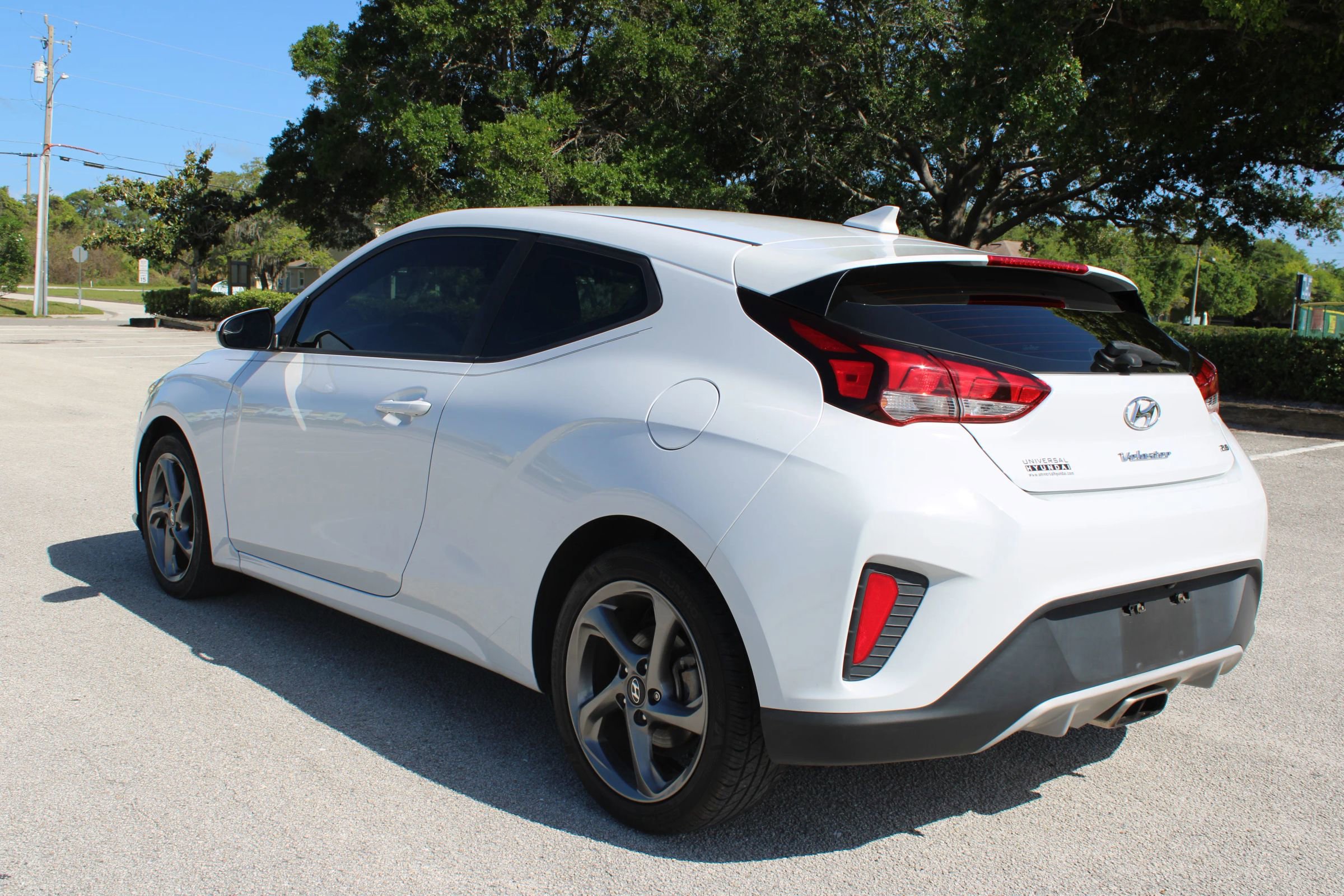 Used 2019 Hyundai Veloster 2.0 image 4