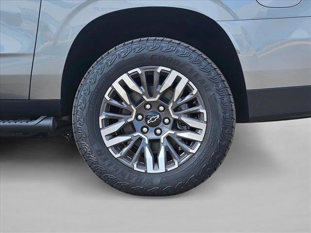 New 2026 Chevrolet Suburban Z71 w/ Comfort Package image 10