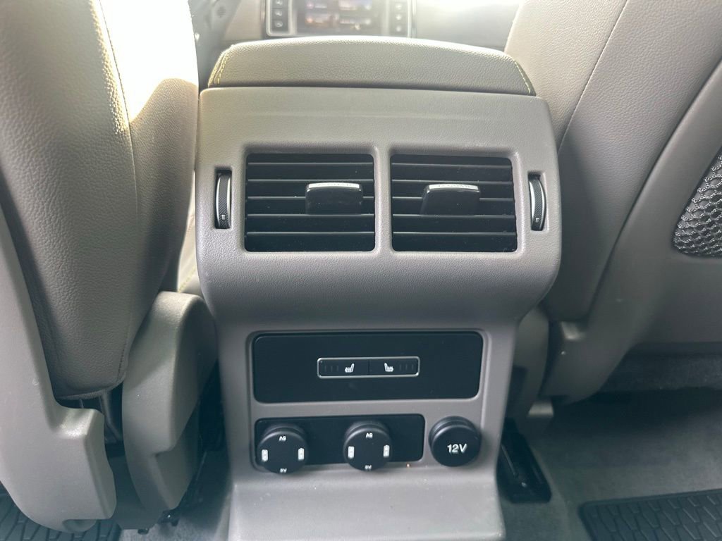 Used 2018 Jaguar F-PACE R-Sport image 14