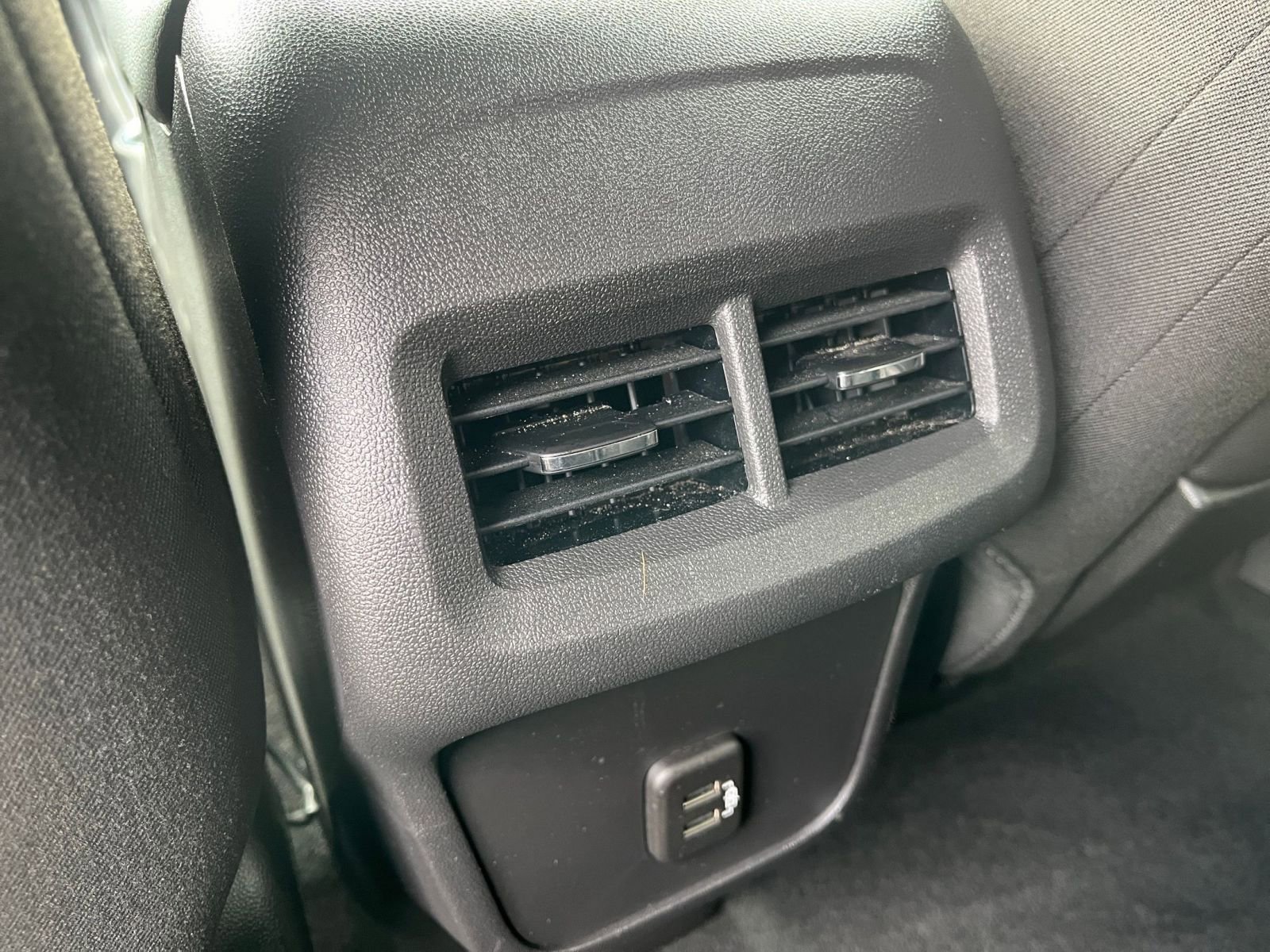 Used 2024 GMC Terrain SLE image 24