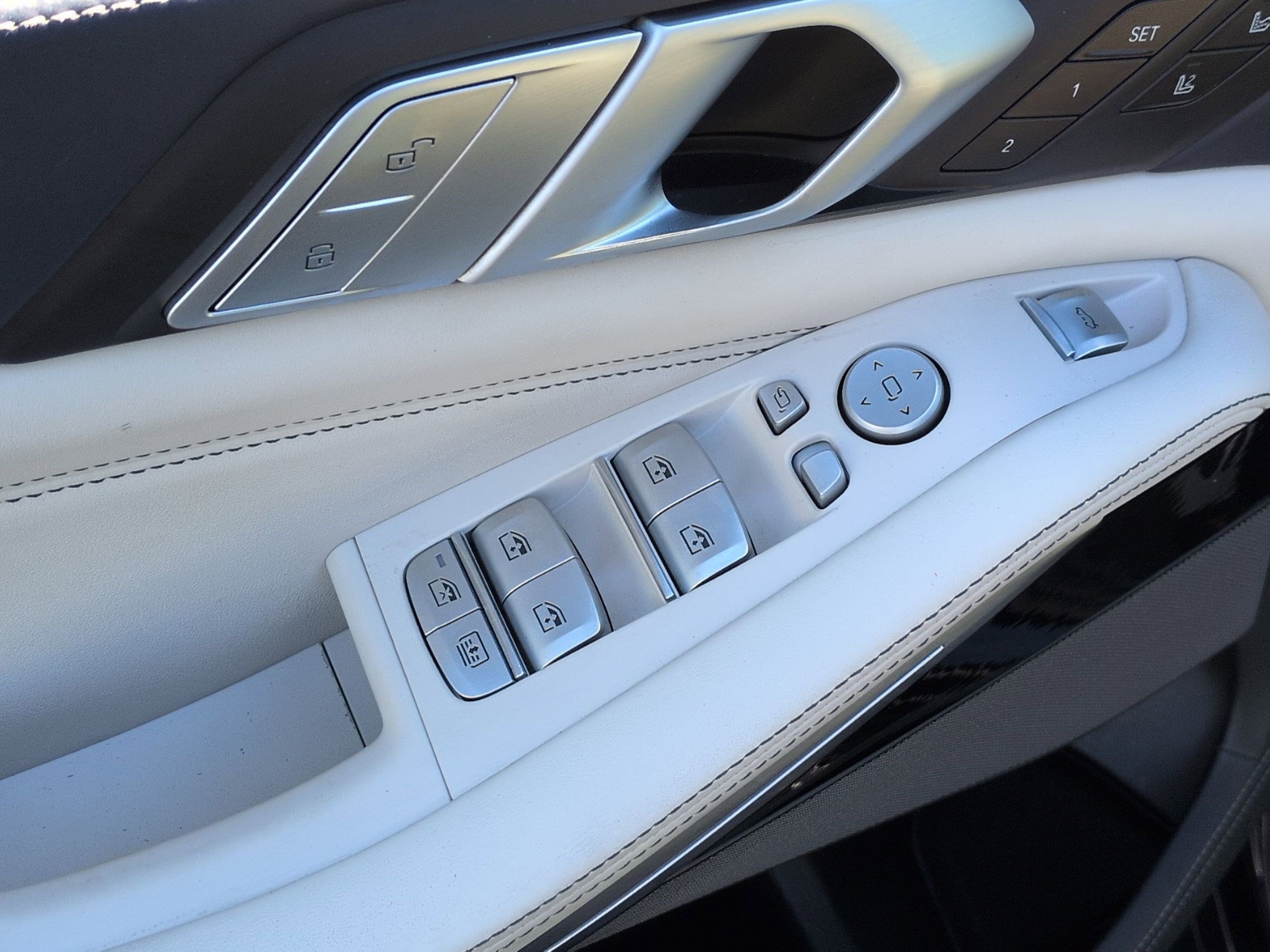 Used 2019 BMW X7 xDrive40i w/ Premium Package image 15