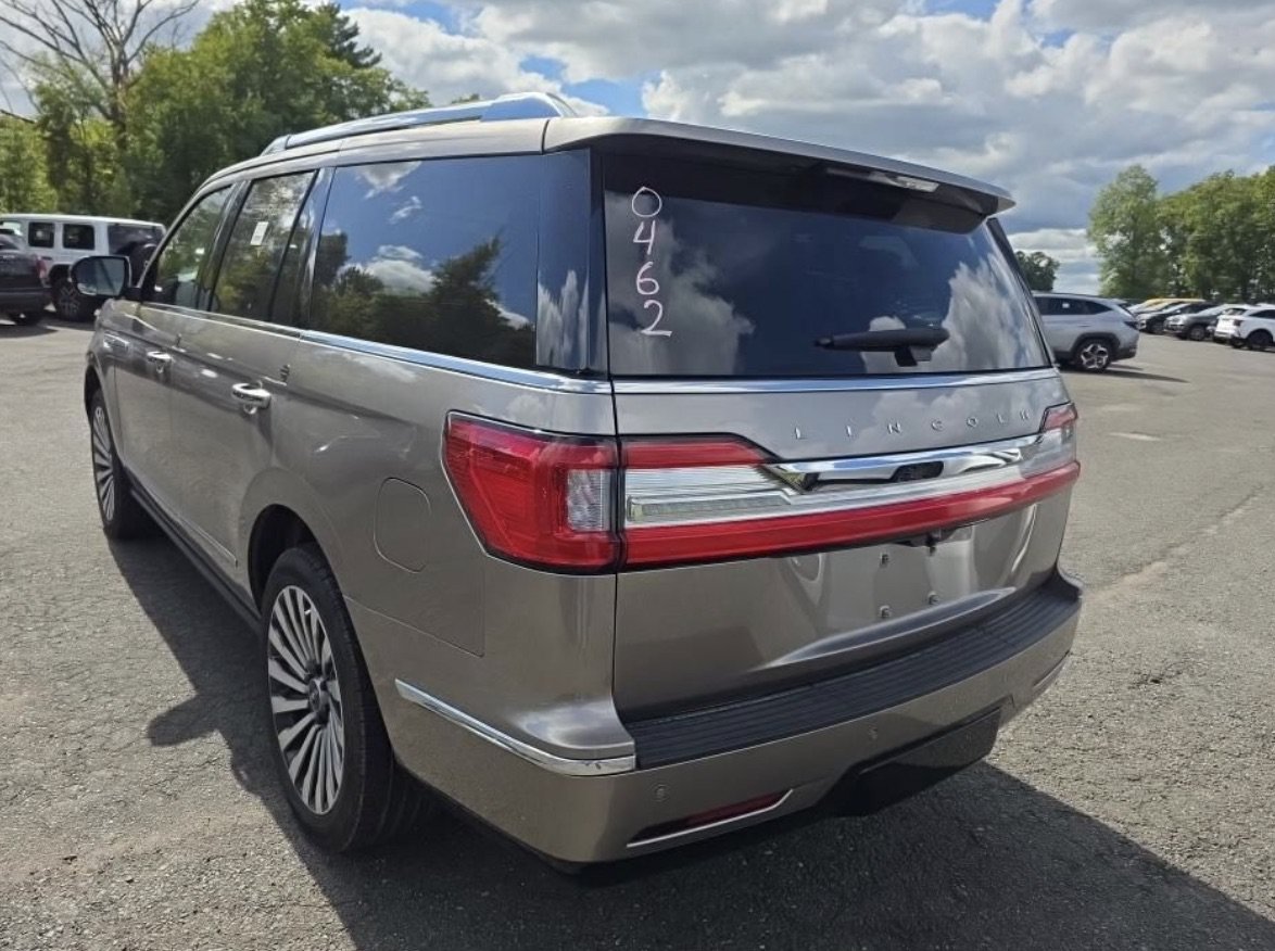 Used 2018 Lincoln Navigator Reserve AWD/4WD image 4