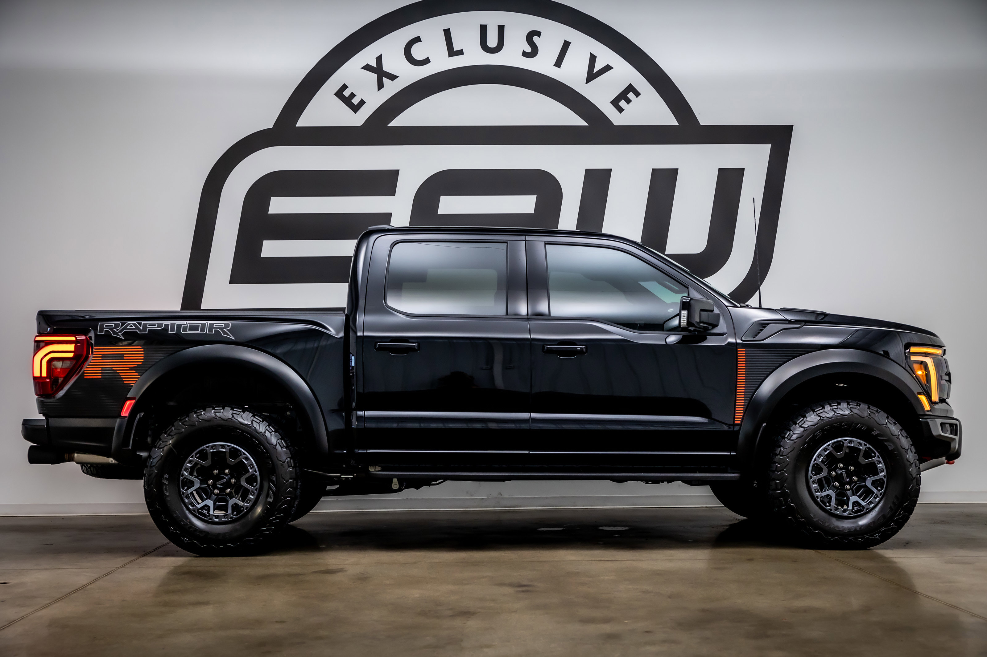 Used 2025 Ford F150 Raptor w/ Equipment Group 803A Raptor R image 8