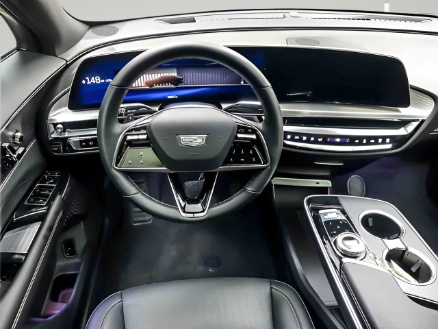 Used 2024 Cadillac Lyriq Luxury AWD/4WD image 13