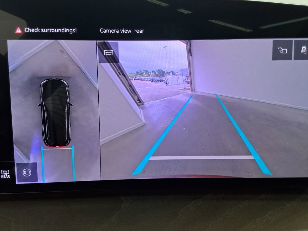 New 2025 Audi Q5 Prestige image 11