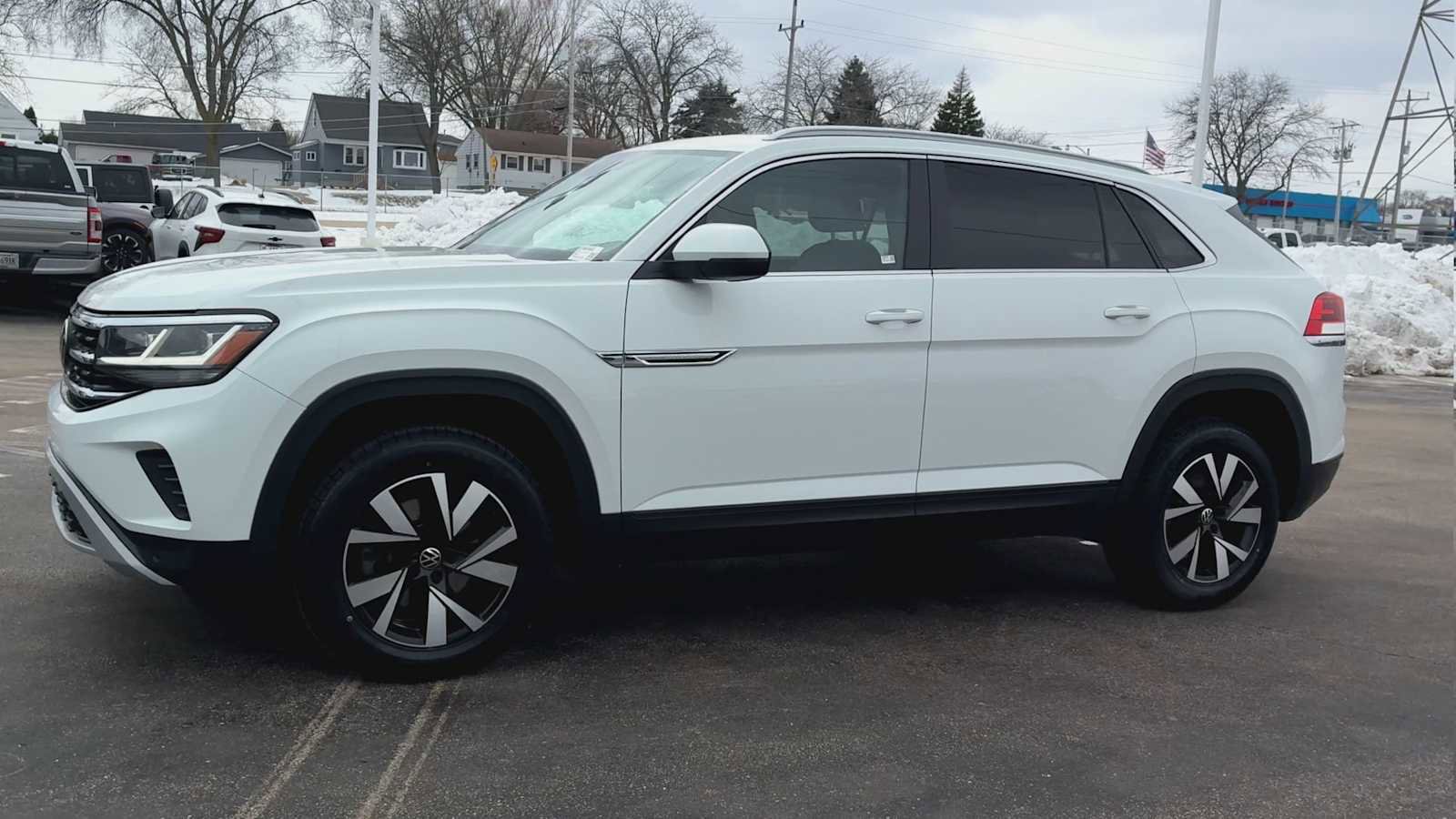 Used 2020 Volkswagen Atlas Cross Sport SEL image 6