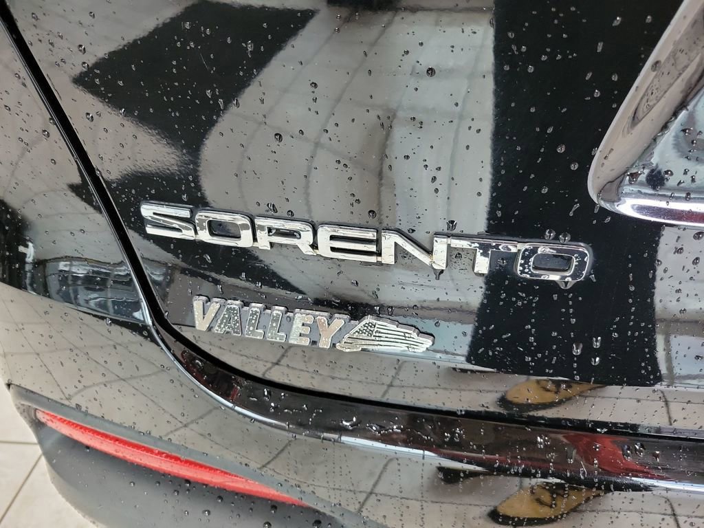 Used 2016 Kia Sorento LX image 14