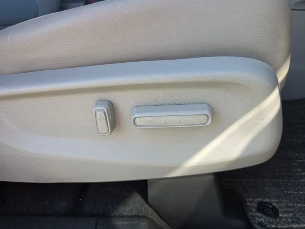 Used 2018 Honda Odyssey EX-L image 56