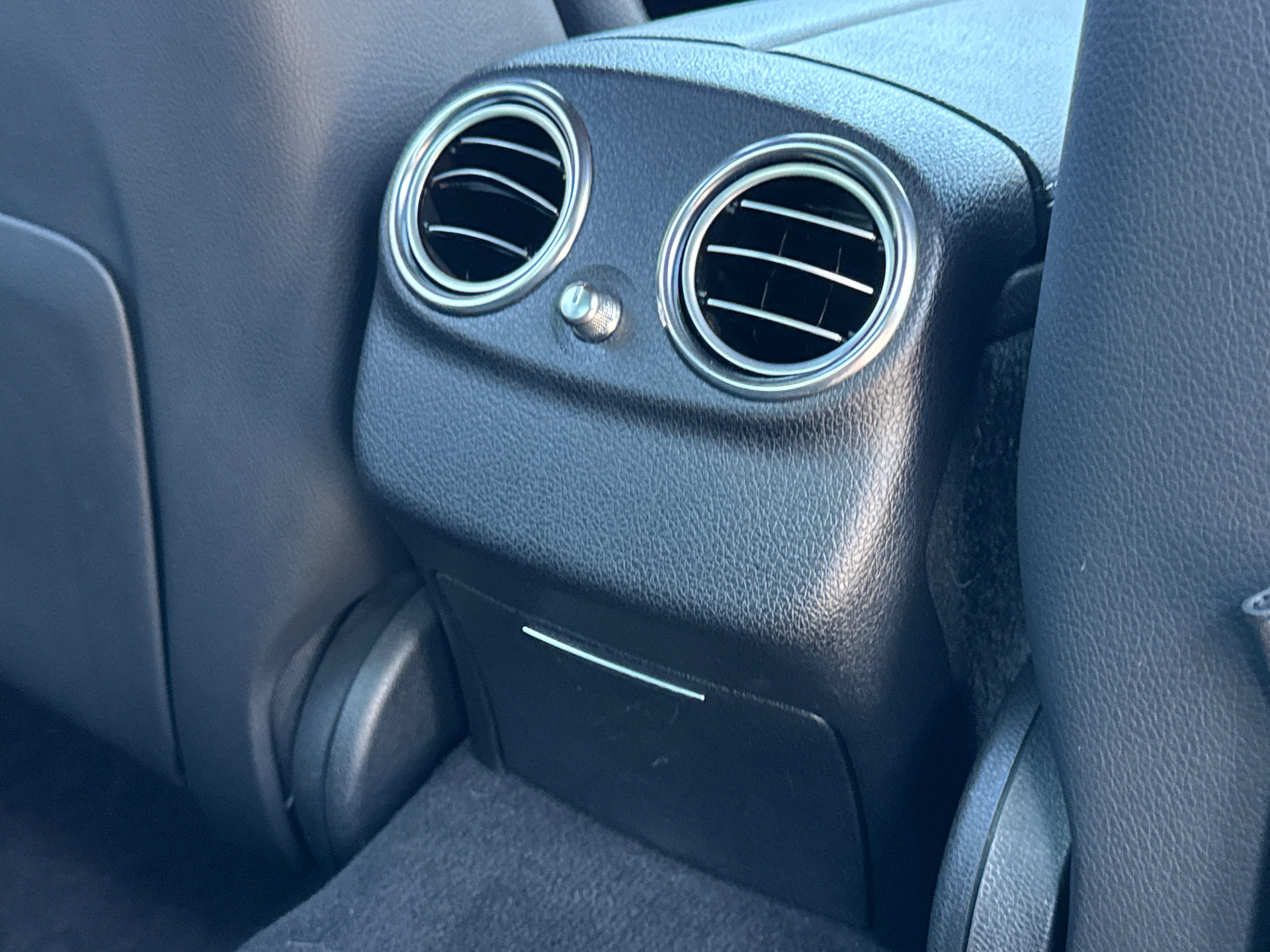 Used 2021 Mercedes-Benz E 350 Sedan image 18
