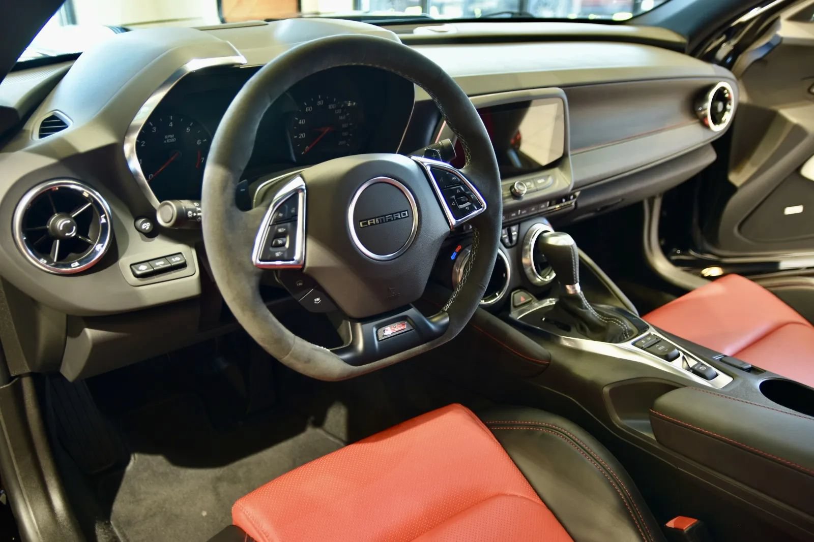 Used 2023 Chevrolet Camaro SS RWD image 11
