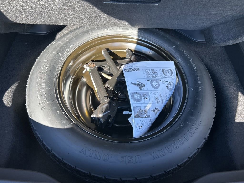 Used 2019 Jeep Cherokee Limited image 39