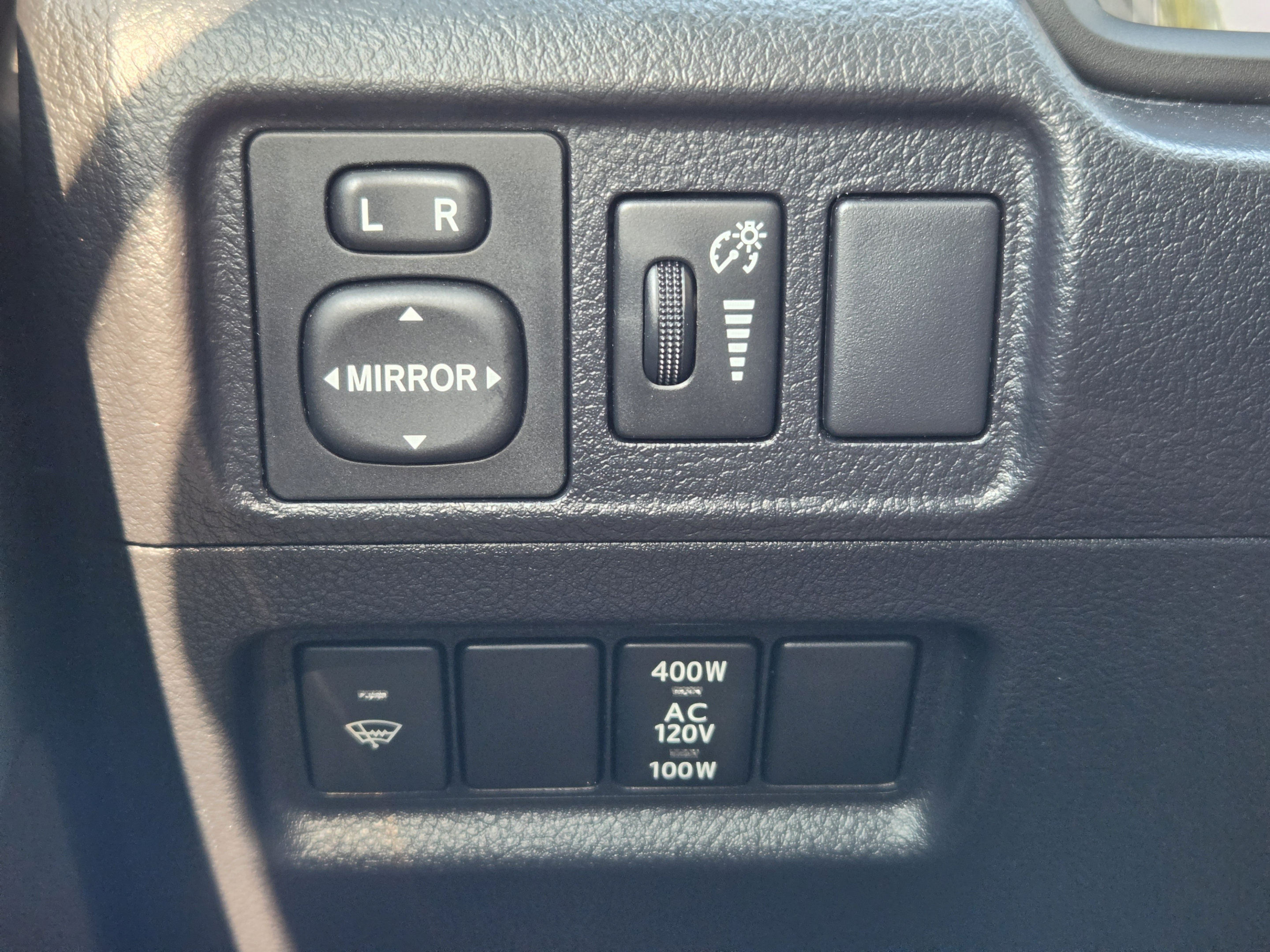 Used 2017 Toyota 4Runner SR5 Premium AWD/4WD image 19