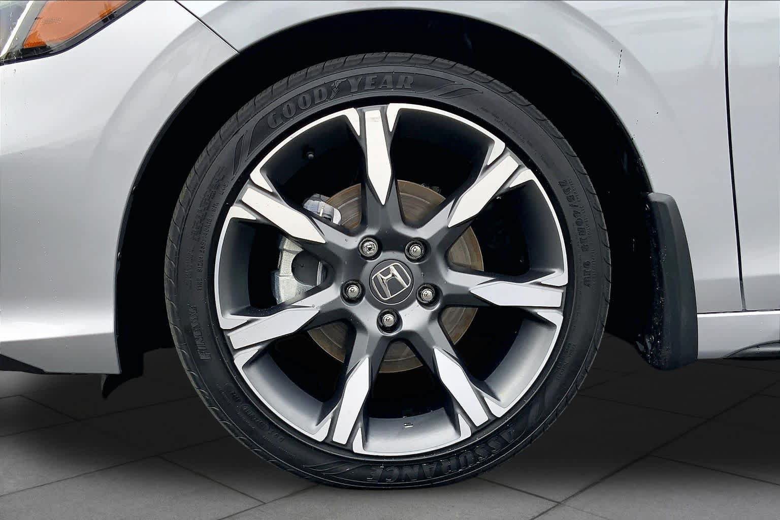 Used 2025 Honda Civic Sport Touring image 10
