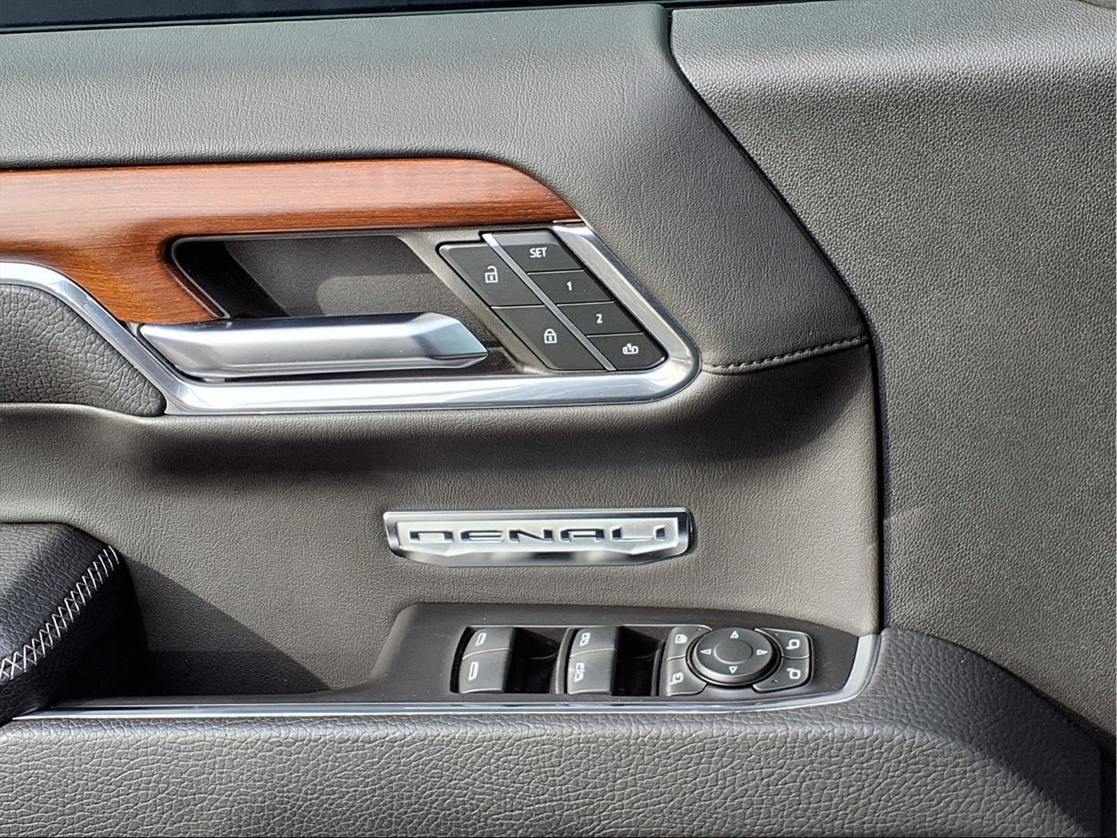 Used 2023 GMC Sierra 1500 Denali image 14