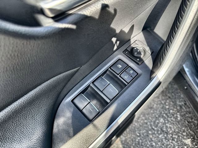 Used 2025 Toyota RAV4 XLE w/ Convenience Package image 22