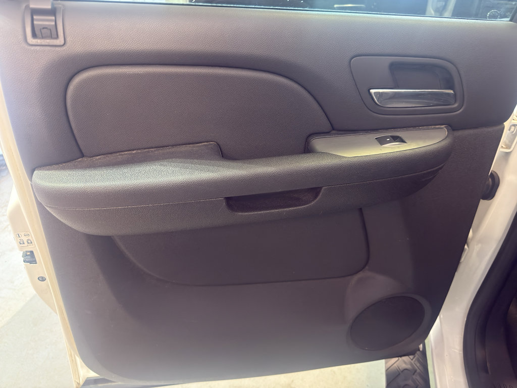 Used 2011 Chevrolet Avalanche LT w/ Luxury Package image 26