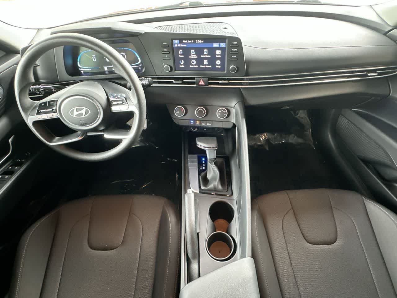 Used 2026 Hyundai Elantra SE FWD image 24