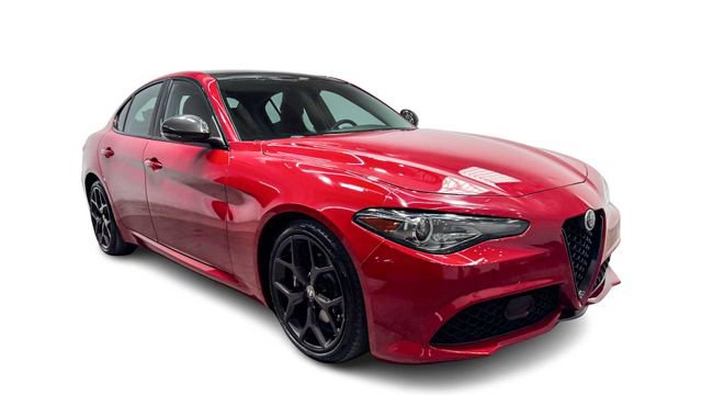 Used 2019 Alfa Romeo Giulia w/ Quick Order Package 22K Sport RWD image 7