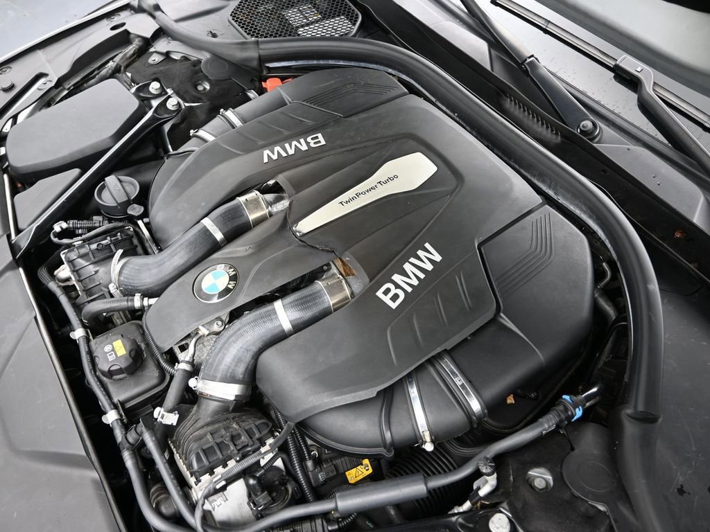 Used 2016 BMW 750i xDrive image 26