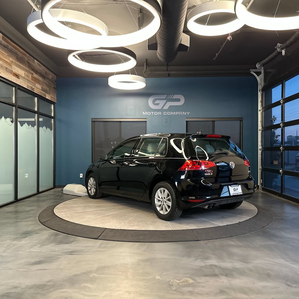 Used 2016 Volkswagen Golf S FWD image 5
