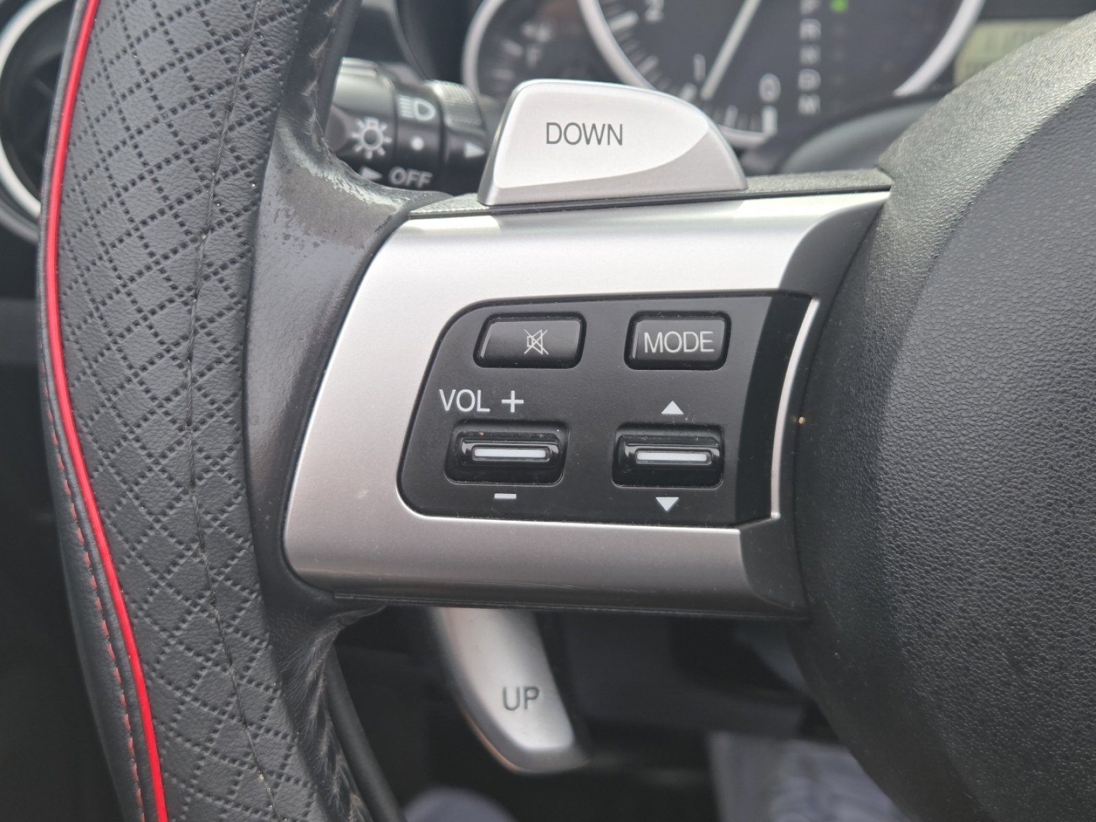 Used 2007 MAZDA MX-5 Miata Touring w/ Appearance Pkg RWD image 28