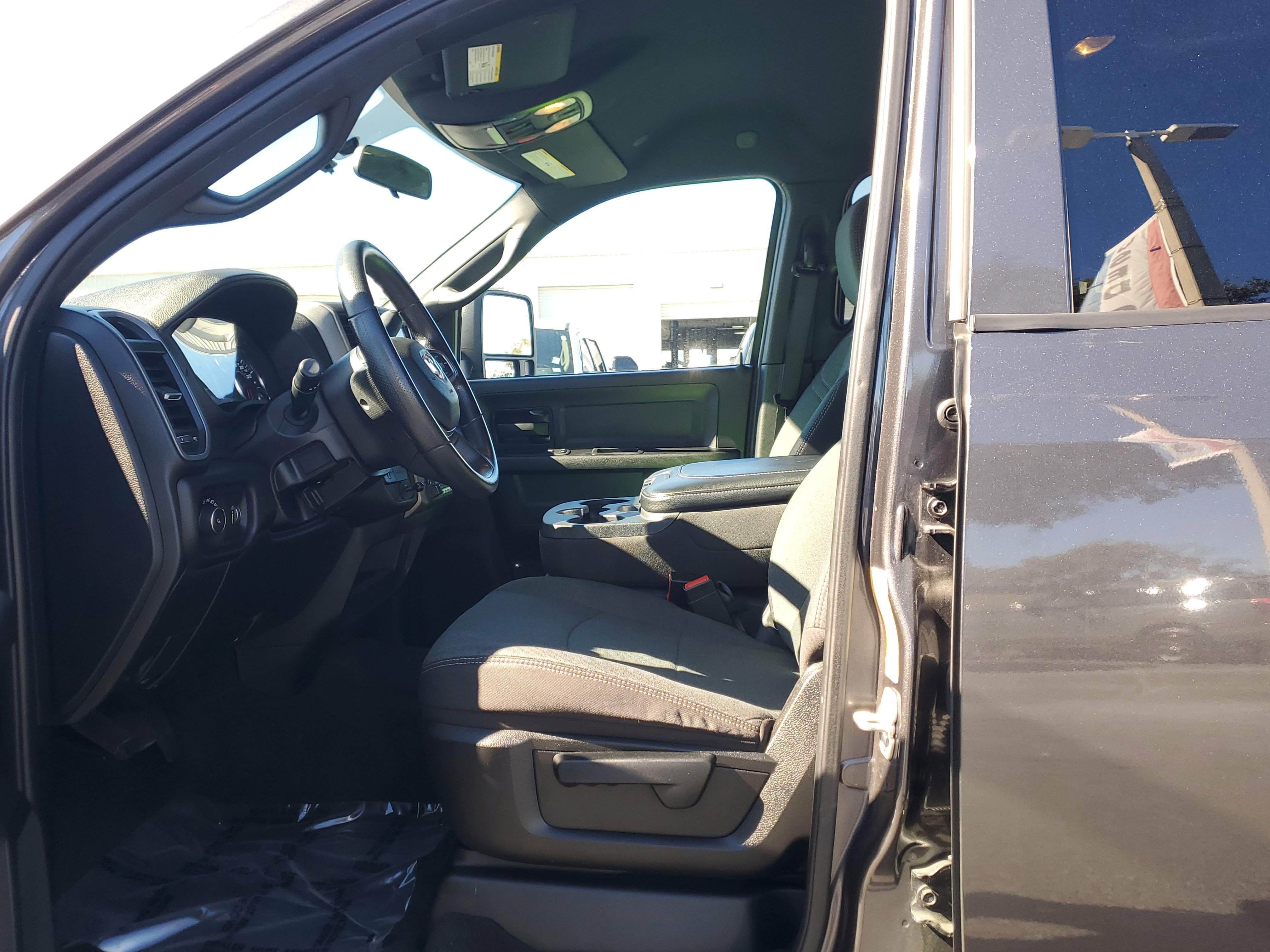 Used 2023 RAM 3500 Tradesman image 20