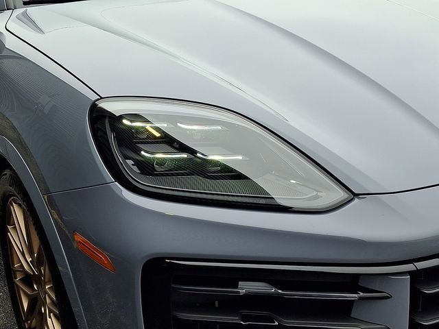 Certified 2024 Porsche Cayenne Coupe image 11