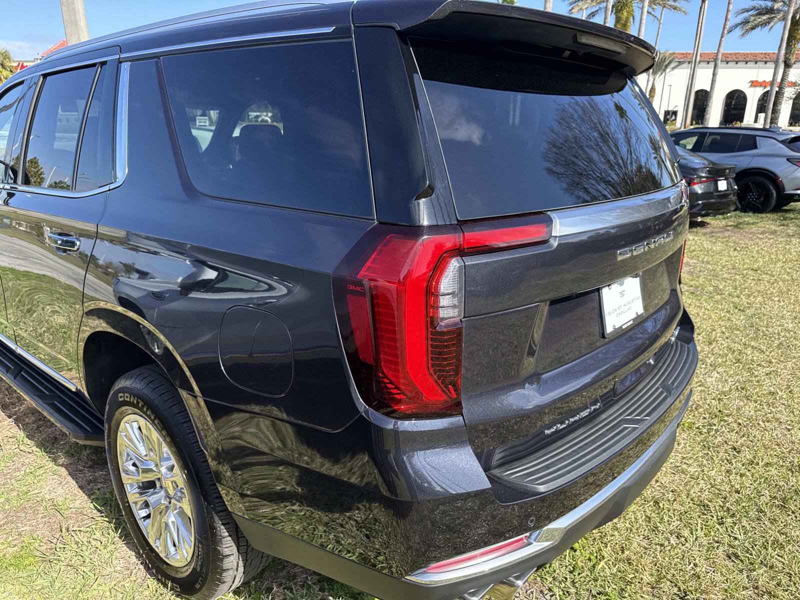 Used 2025 GMC Yukon Denali image 11