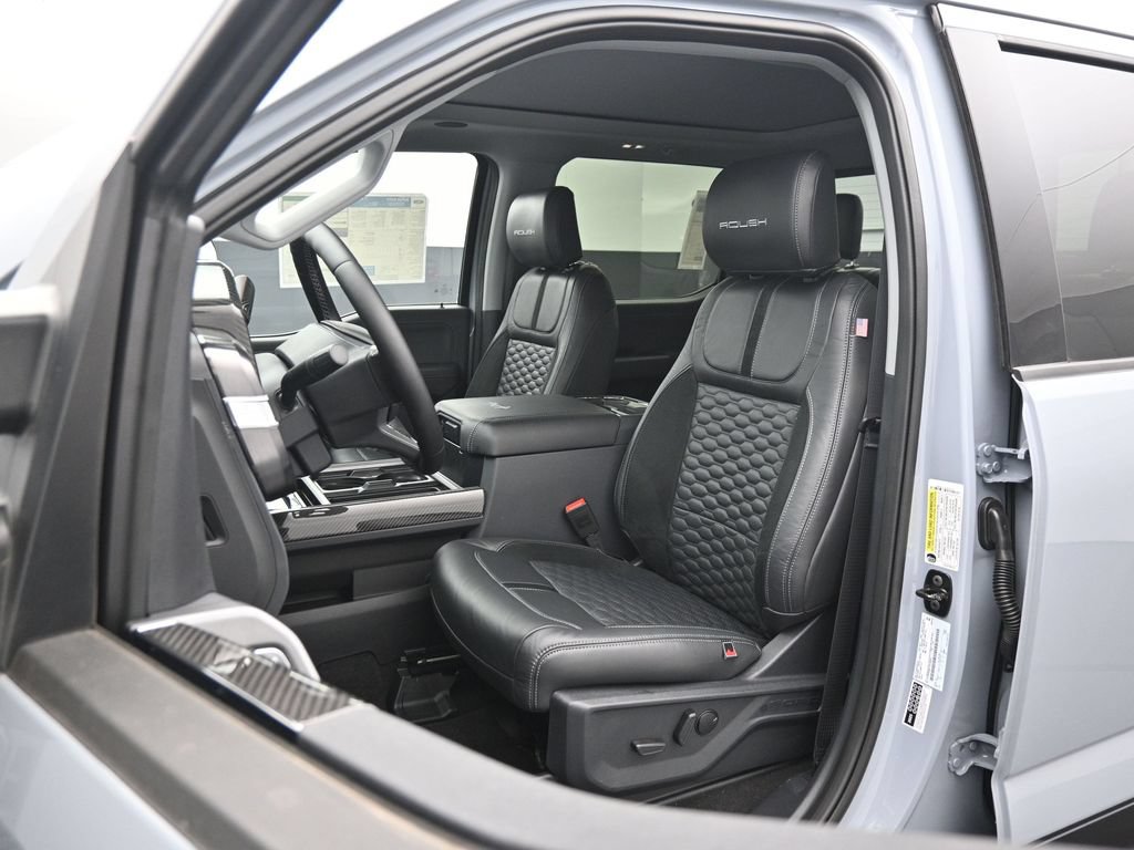 New 2026 Ford F250 Lariat w/ Black Appearance Package AWD/4WD image 8