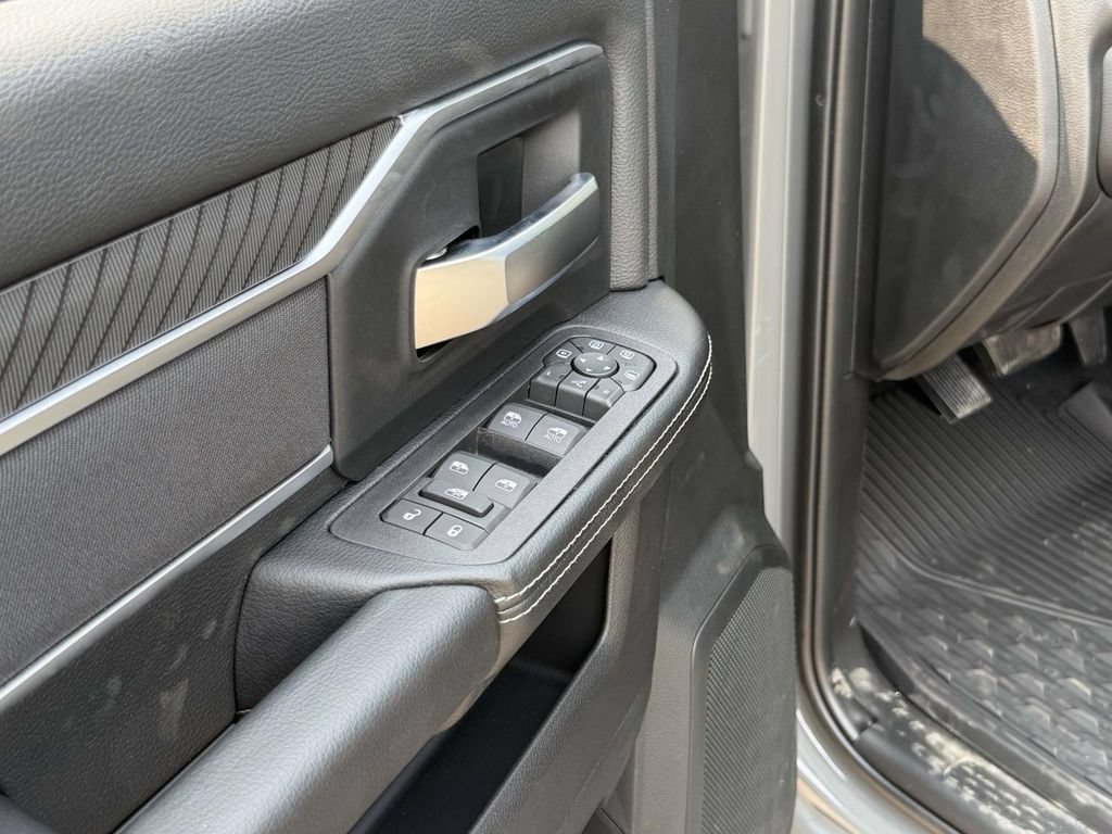 New 2026 RAM 2500 Big Horn AWD/4WD image 13