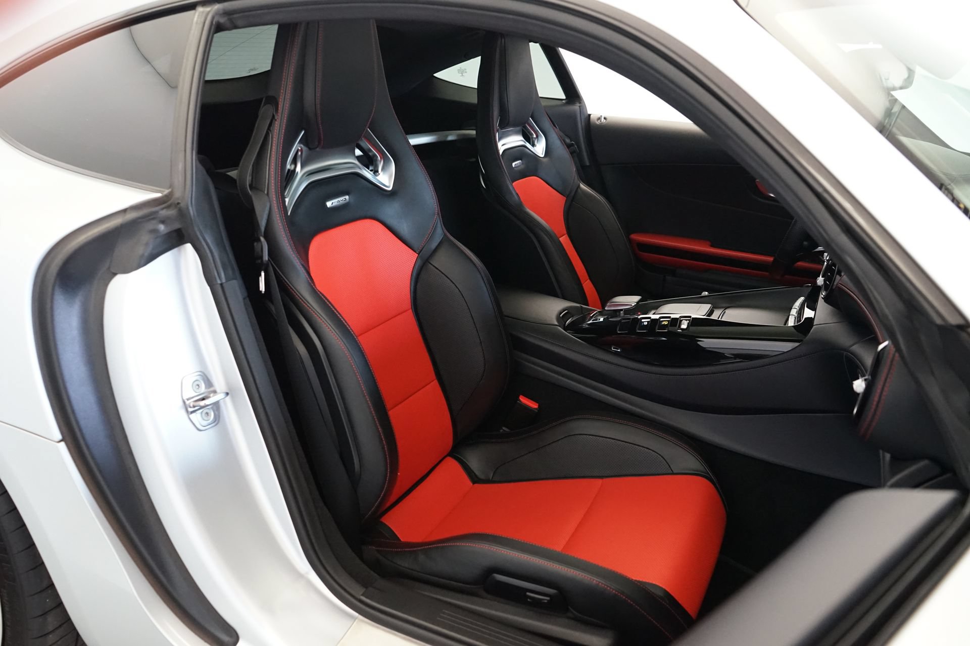 Used 2020 Mercedes-Benz AMG GT Coupe w/ AMG Aerodynamic Package (DC3) image 10