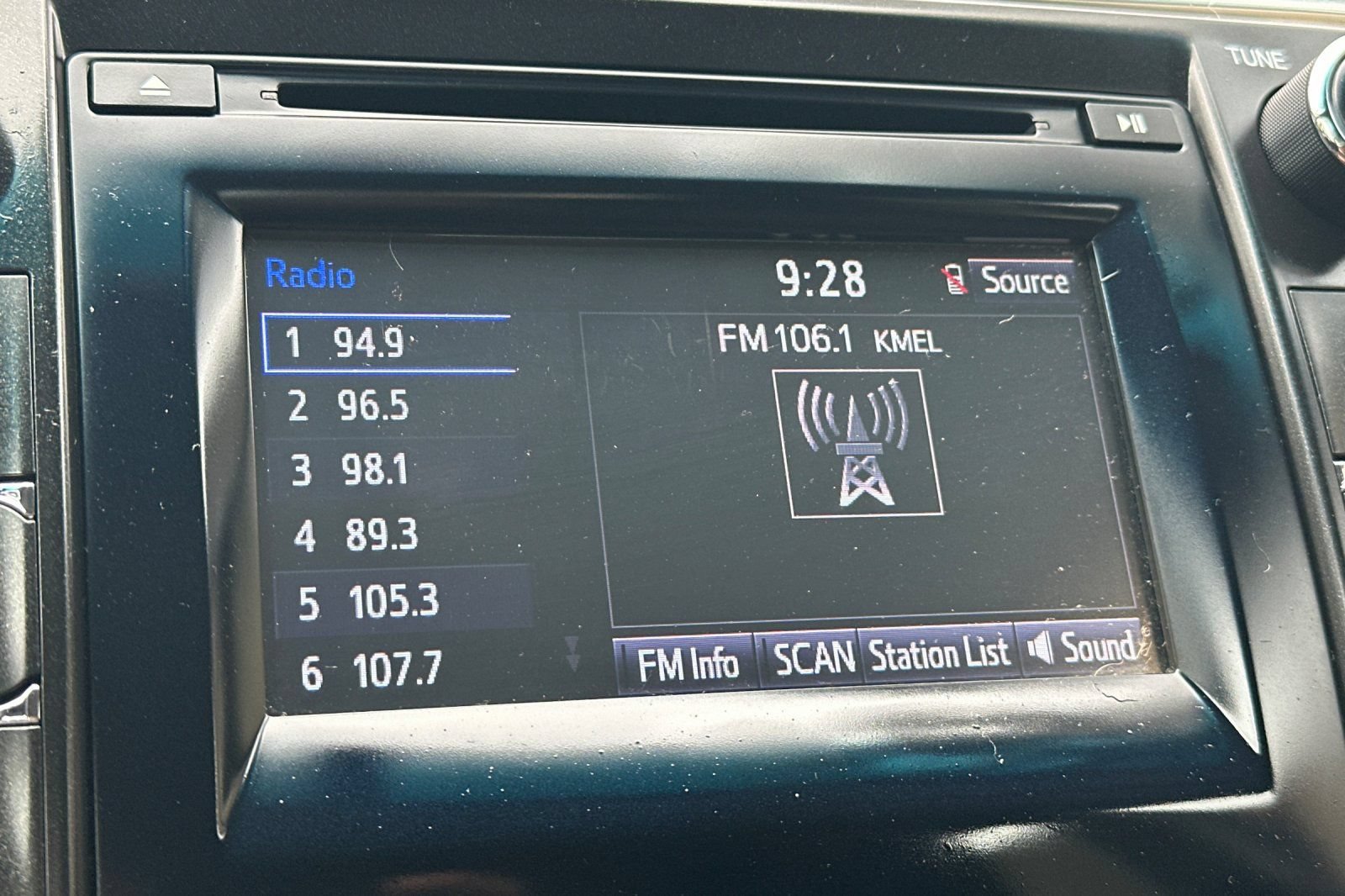 Used 2016 Toyota Camry LE FWD image 16