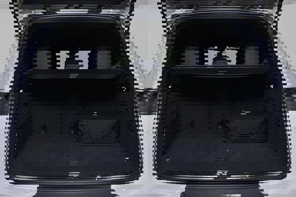 Certified 2025 Porsche Cayenne S image 27