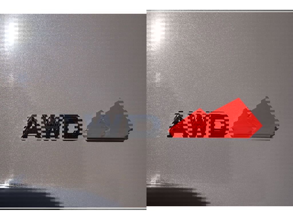 Used 2025 Nissan Rogue SV image 9