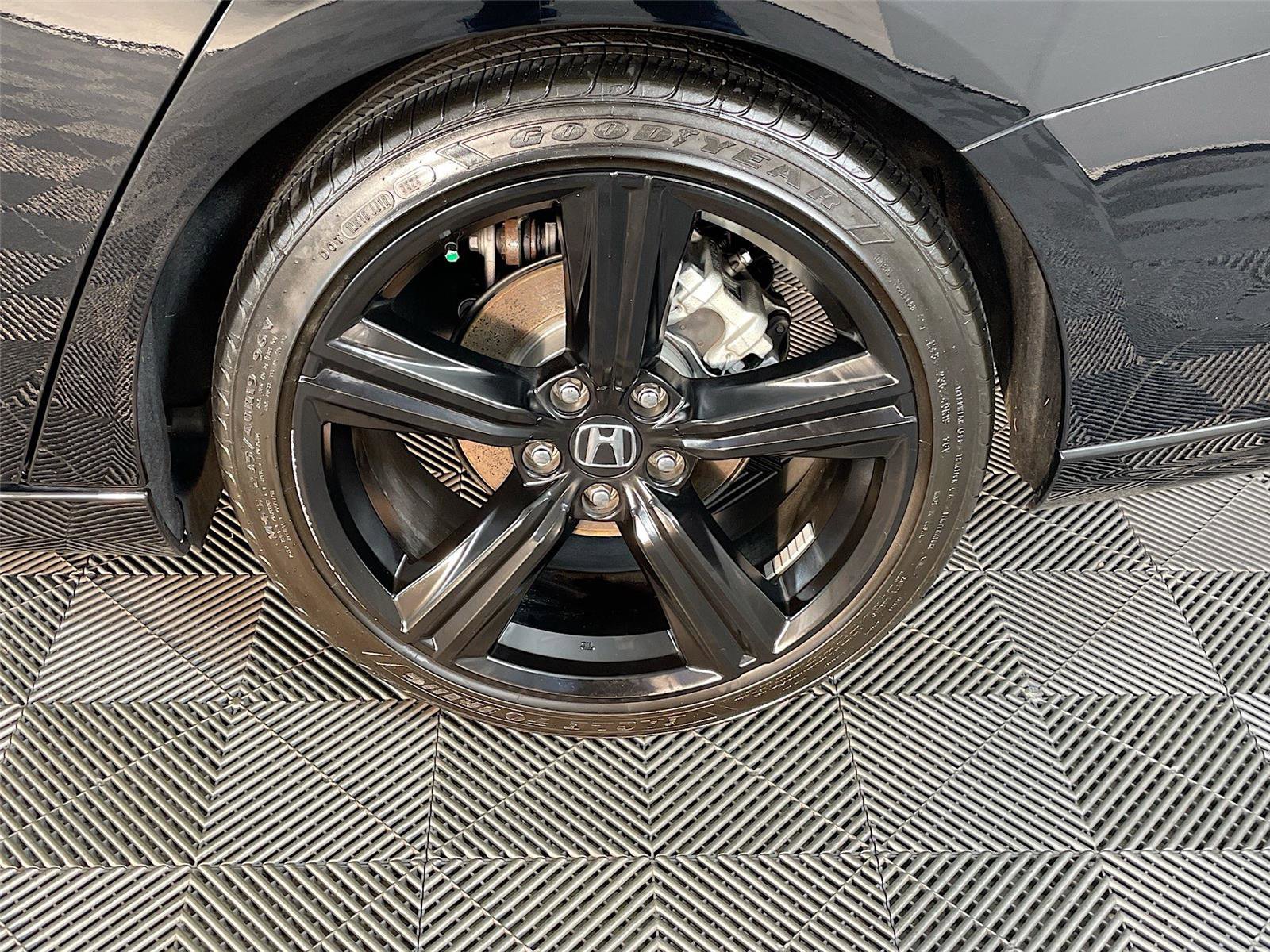 Used 2025 Honda Accord Sport image 33