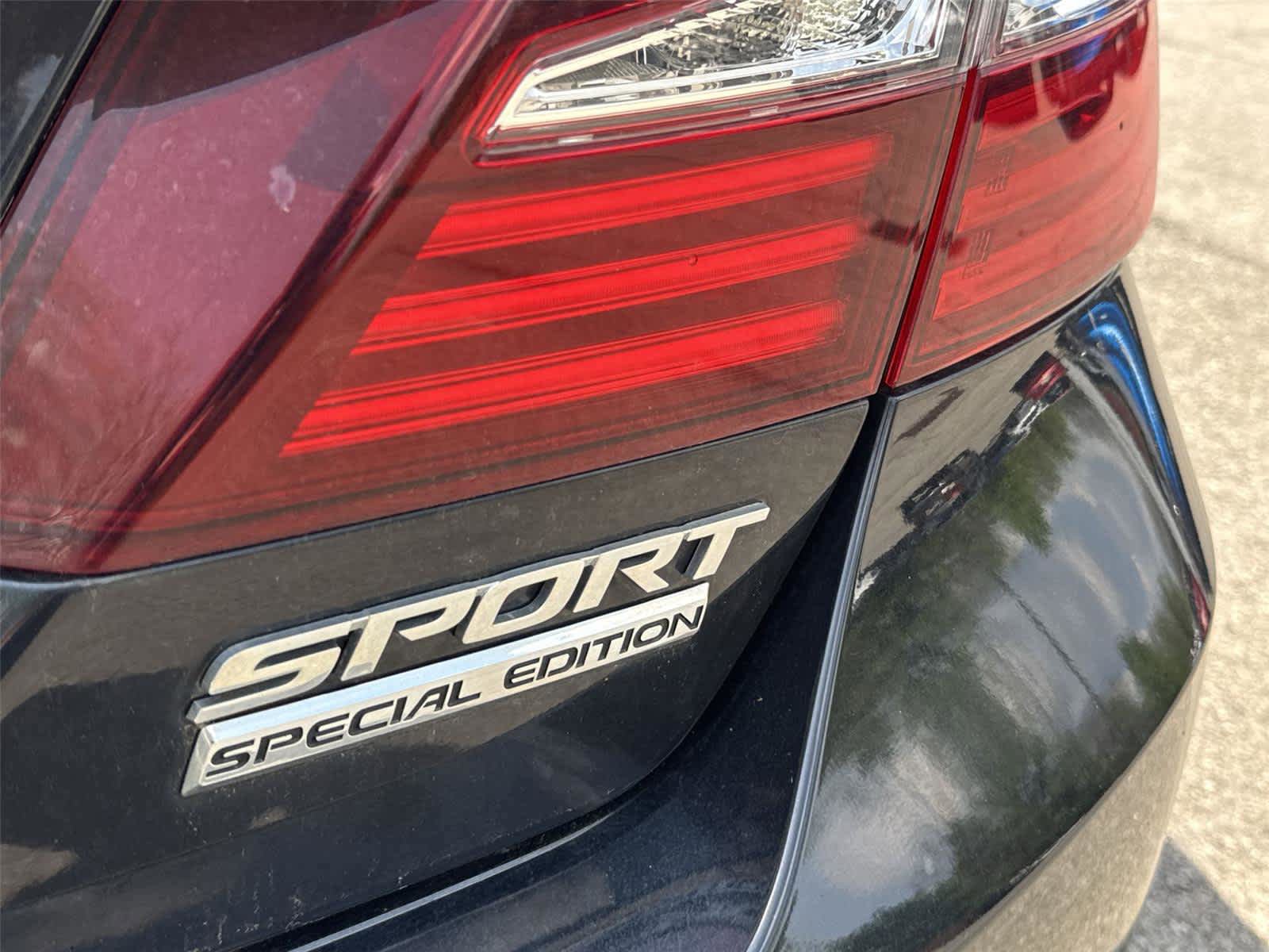 Used 2017 Honda Accord Sport Special Edition image 15